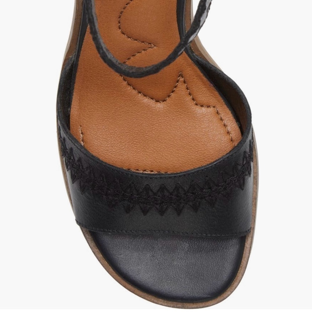 NWT Lucky Brand Summer Haze Shivona Black Leather Block Heel  Sandals - Picture 8 of 8